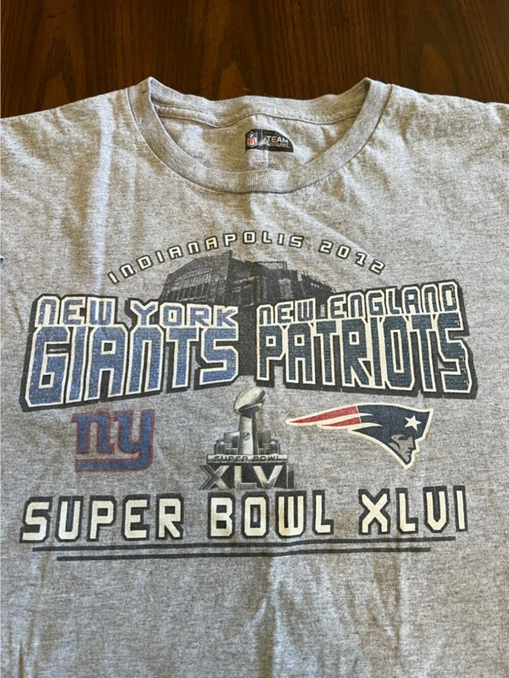 NFL Team Apparel Giants Patriots XLVI 2012 Super Bowl Short Sleeve T-Shirt XL - Picture 2 of 7